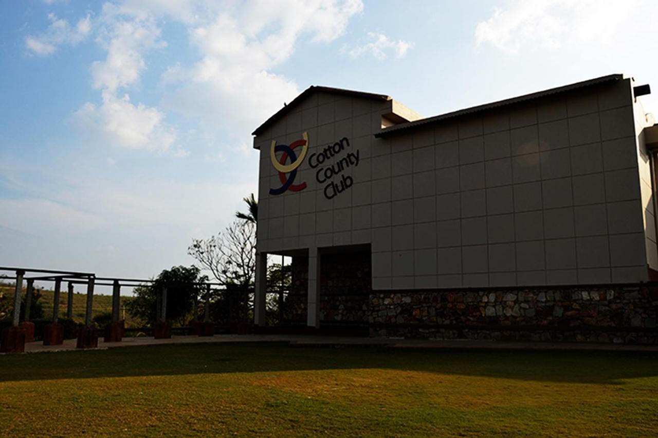 Cotton County Club And Resort Hubli Exterior foto