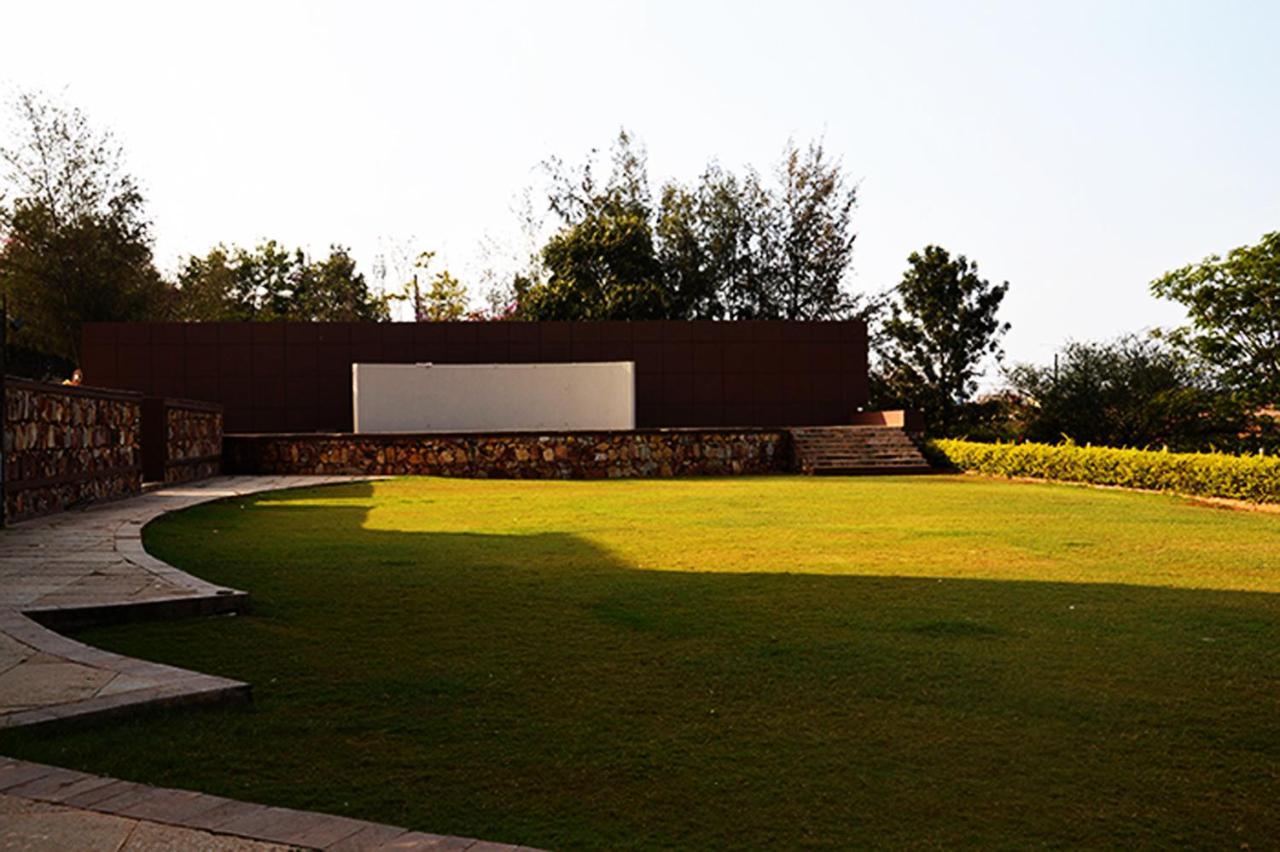 Cotton County Club And Resort Hubli Exterior foto